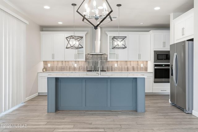 13869 E Red Oaks Drive, Vail, AZ 85641