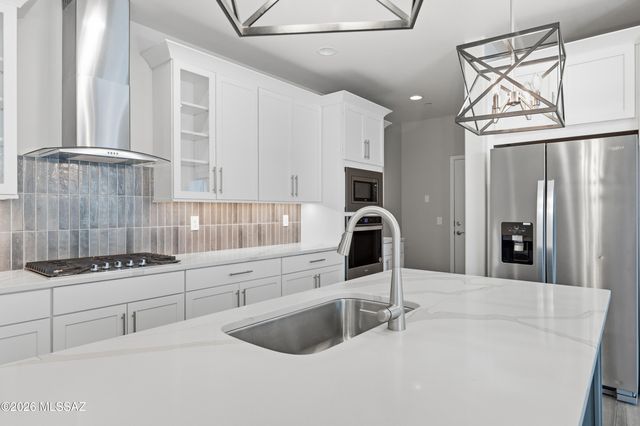 13869 E Red Oaks Drive, Vail, AZ 85641