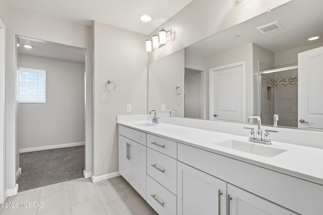 13869 E Red Oaks Drive, Vail, AZ 85641