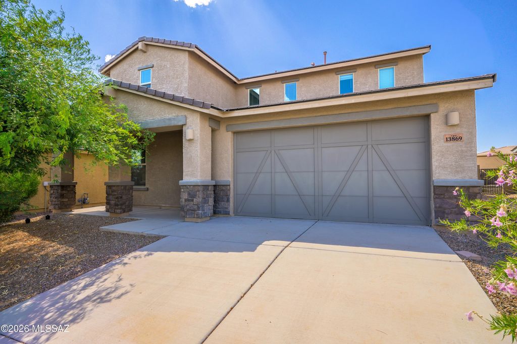 13869 E Red Oaks Drive, Vail, AZ 85641