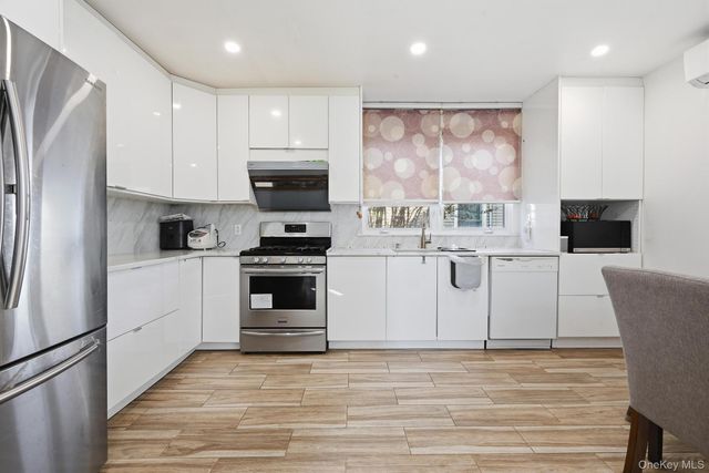 38 Fordham Street, Williston Park, NY 11596