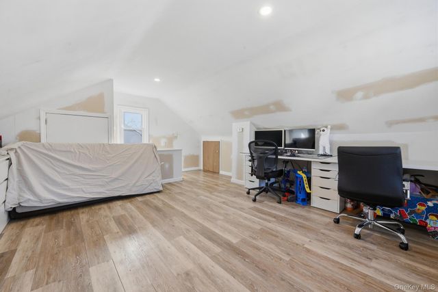 38 Fordham Street, Williston Park, NY 11596