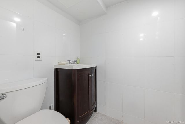 38 Fordham Street, Williston Park, NY 11596