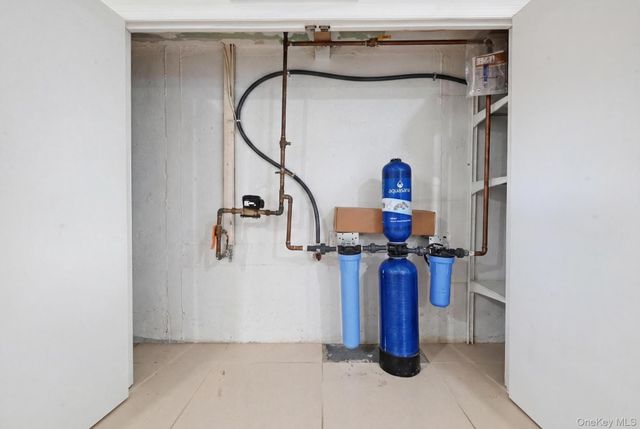 38 Fordham Street, Williston Park, NY 11596