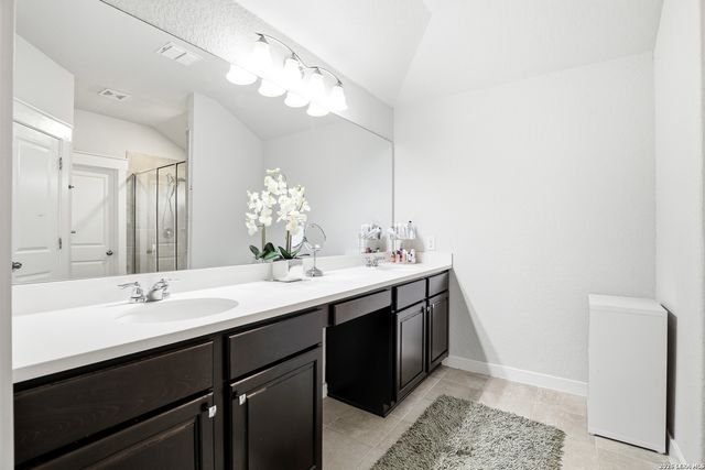 3834 GLENLOCH WAY, Converse, TX 78109