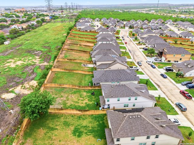 3834 GLENLOCH WAY, Converse, TX 78109