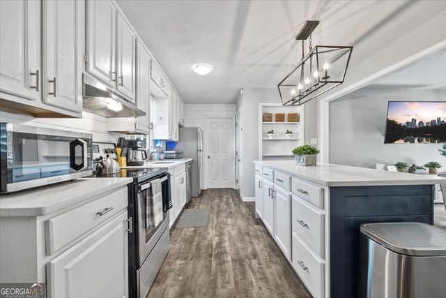 4283 Hiram Lithia Springs Road SW, Powder Springs, GA 30127