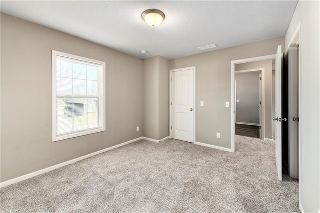 4901 NE 105th Street, Kansas City, MO 64156