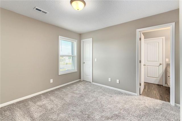 4901 NE 105th Street, Kansas City, MO 64156