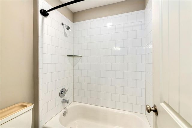 4901 NE 105th Street, Kansas City, MO 64156