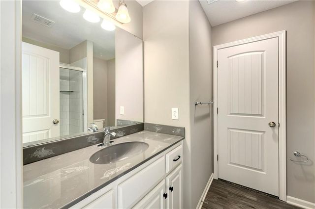 4901 NE 105th Street, Kansas City, MO 64156