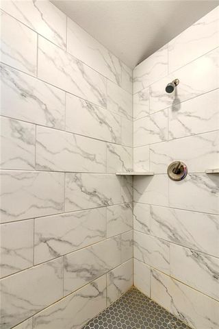 4901 NE 105th Street, Kansas City, MO 64156