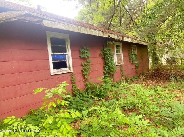340 Queen Theresa Lane, Jackson, MS 39209