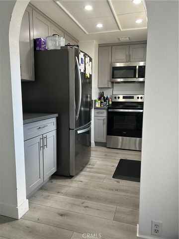 11300 Foothill Boulevard 19, Sylmar, CA 91342