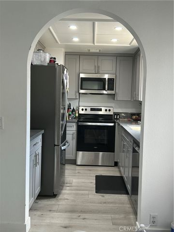 11300 Foothill Boulevard 19, Sylmar, CA 91342