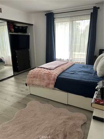 11300 Foothill Boulevard 19, Sylmar, CA 91342