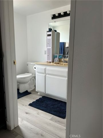 11300 Foothill Boulevard 19, Sylmar, CA 91342