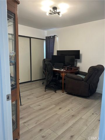 11300 Foothill Boulevard 19, Sylmar, CA 91342