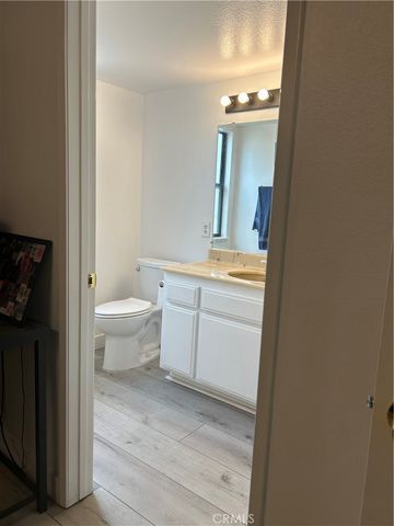 11300 Foothill Boulevard 19, Sylmar, CA 91342