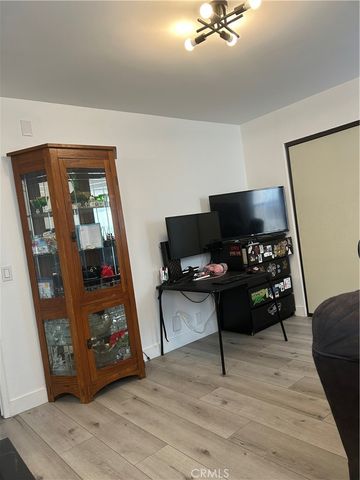 11300 Foothill Boulevard 19, Sylmar, CA 91342