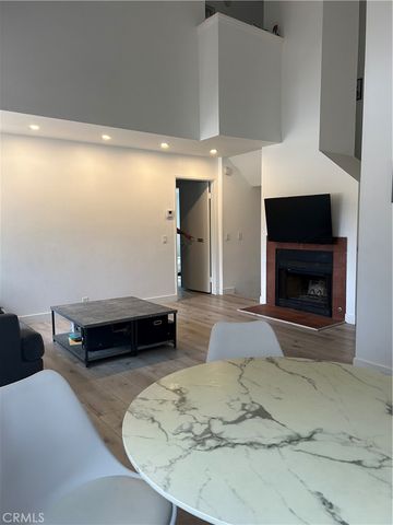 11300 Foothill Boulevard 19, Sylmar, CA 91342