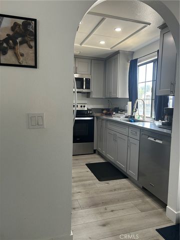 11300 Foothill Boulevard 19, Sylmar, CA 91342