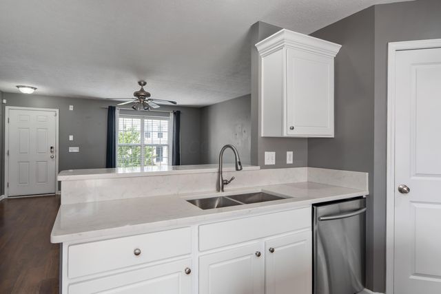 5595 Crystal Falls Street, 48, Dublin, OH 43016