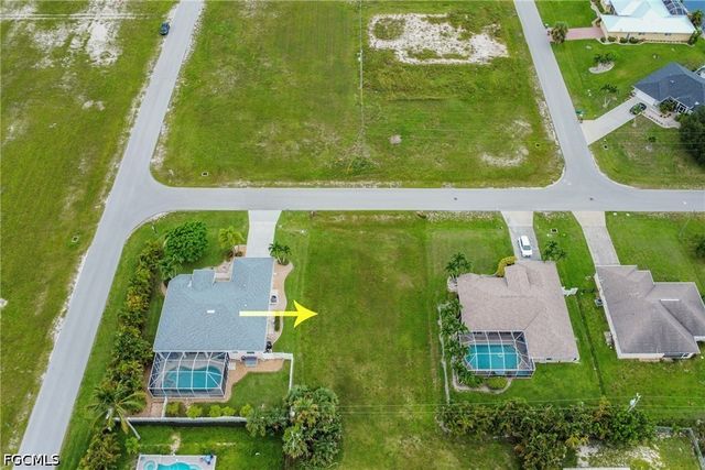 3223 SW 7th LN, Cape Coral, FL 33991