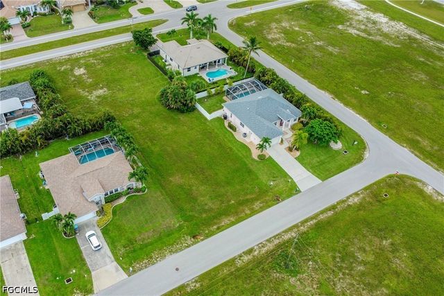 3223 SW 7th LN, Cape Coral, FL 33991