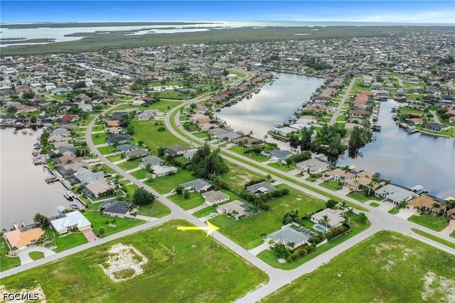 3223 SW 7th LN, Cape Coral, FL 33991