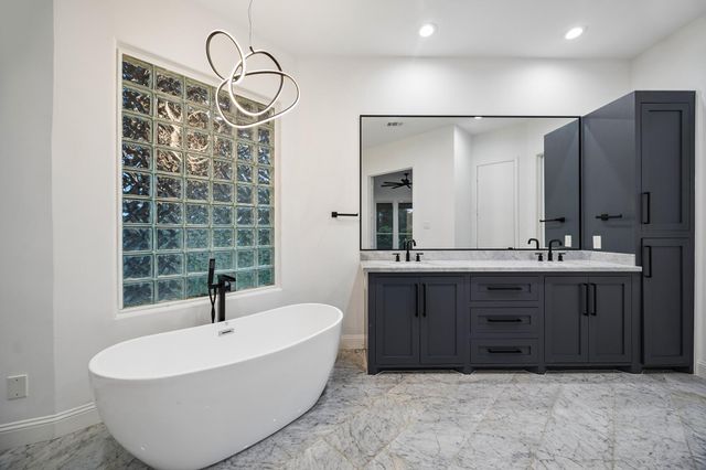 2734 Peninsulas Drive, Missouri City, TX 77459