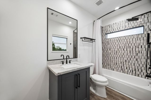 2734 Peninsulas Drive, Missouri City, TX 77459