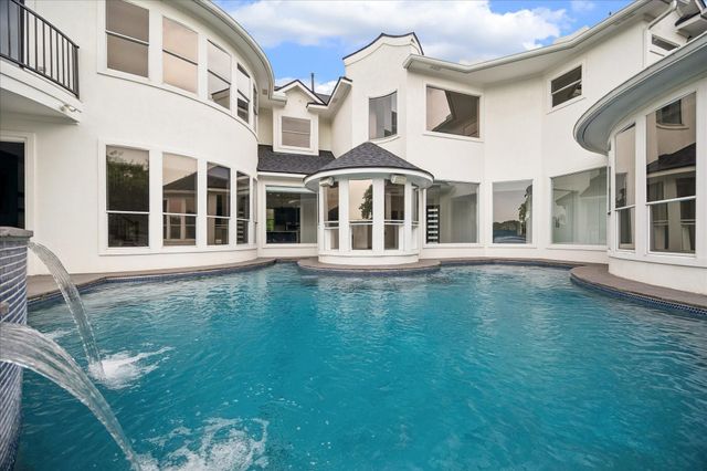 2734 Peninsulas Drive, Missouri City, TX 77459