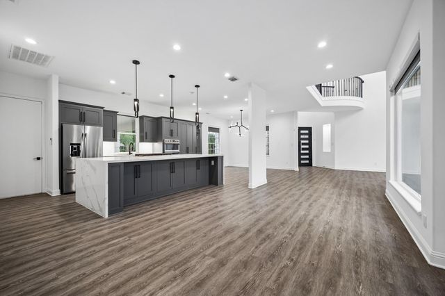 2734 Peninsulas Drive, Missouri City, TX 77459
