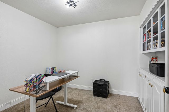 813 Oakbluff Drive, Lancaster, TX 75146