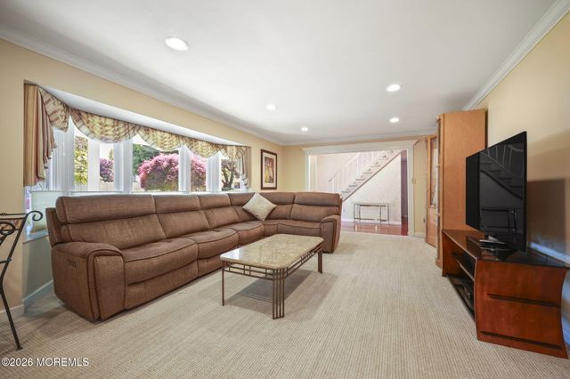 23 Fairview Road, Marlboro, NJ 07746