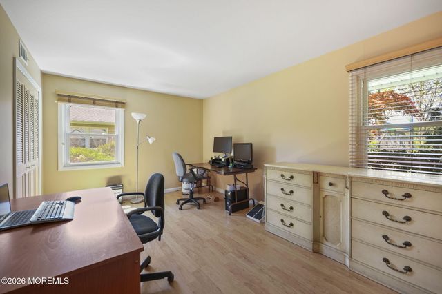 23 Fairview Road, Marlboro, NJ 07746