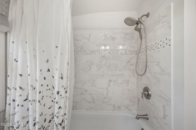 23 Fairview Road, Marlboro, NJ 07746