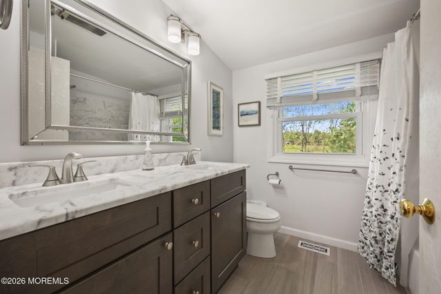 23 Fairview Road, Marlboro, NJ 07746