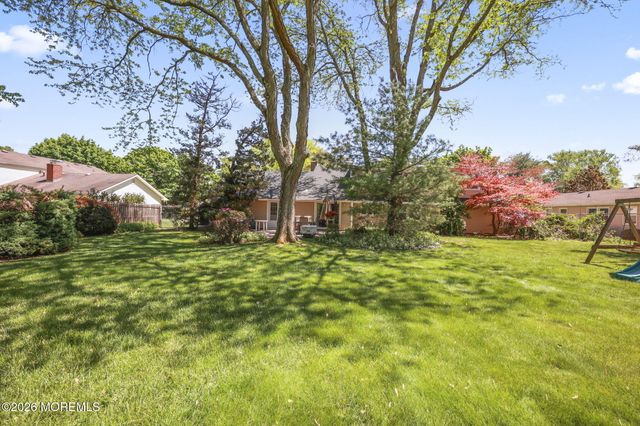 23 Fairview Road, Marlboro, NJ 07746