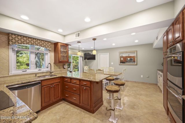 23 Fairview Road, Marlboro, NJ 07746