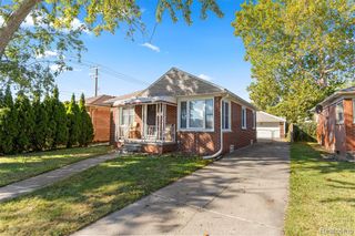 7227 Colonial Street, Dearborn Heights, MI 48127