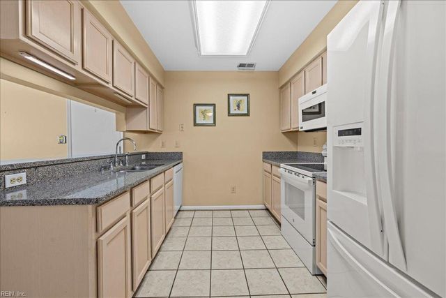 1123 Shoal Creek TRL, Chesapeake, VA 23320