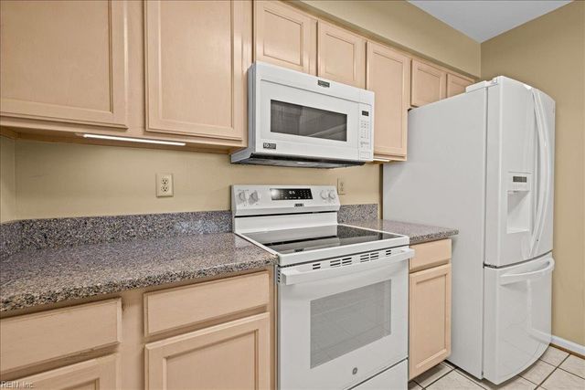 1123 Shoal Creek TRL, Chesapeake, VA 23320