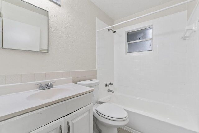 4905 Gulfstream Road, Lake Worth, FL 33461