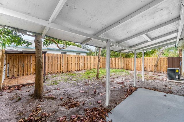 4905 Gulfstream Road, Lake Worth, FL 33461