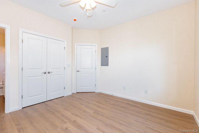 843 Lake Boulevard 301, Lindenhurst, NY 11757