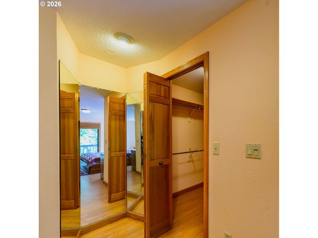 85465 EAGLES AERIE Rd, Eugene, OR 97405