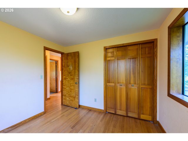 85465 EAGLES AERIE Rd, Eugene, OR 97405