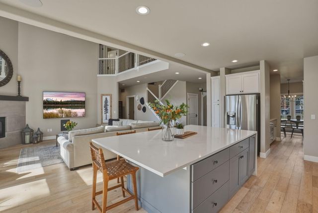 1041 E Timber Pine Drive, Sisters, OR 97759